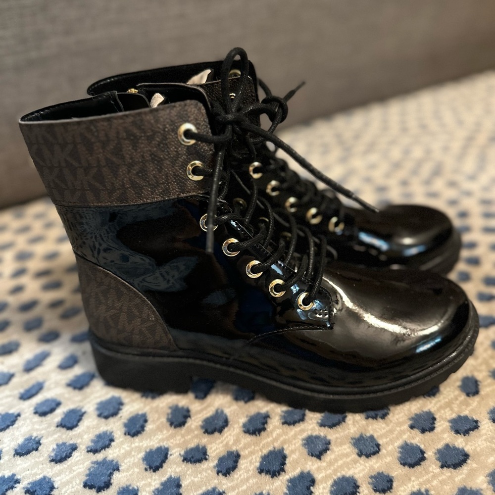 NWOT Michael Kors Boots